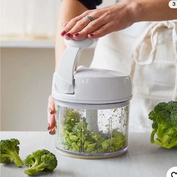 Pampered Chef Manual Food Processor, Like New - Picture 2 of 9